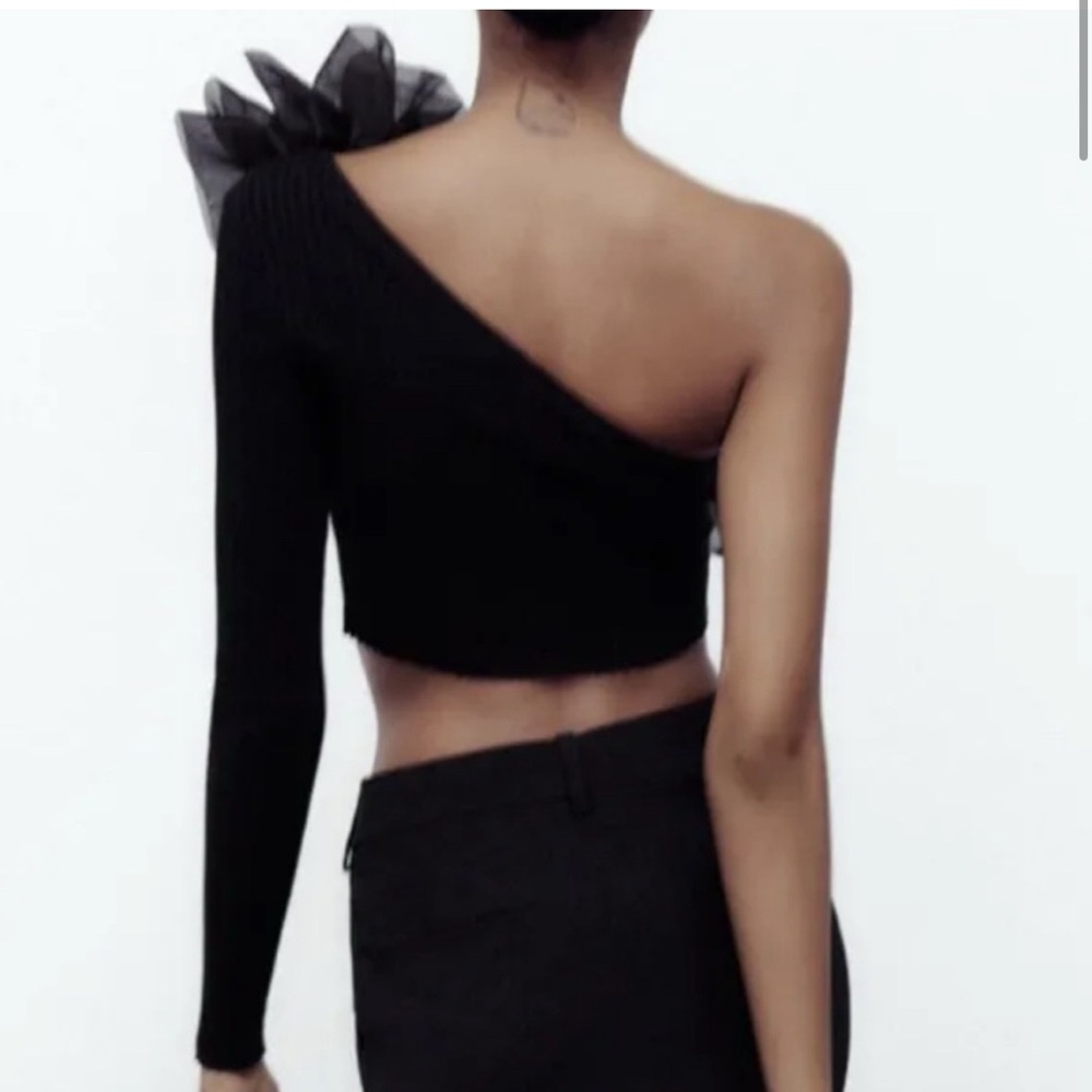 Zara Black One-Shoulder Ruffled Top - Picture 2 of 4